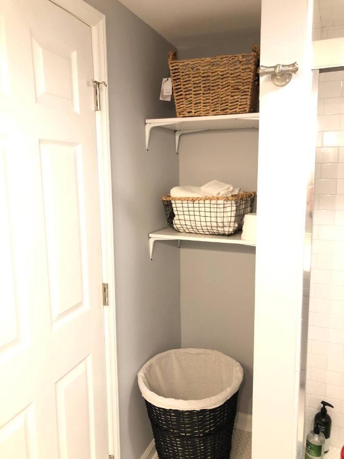 Recently Renovated Chic Durham Farmhouse 外观 照片